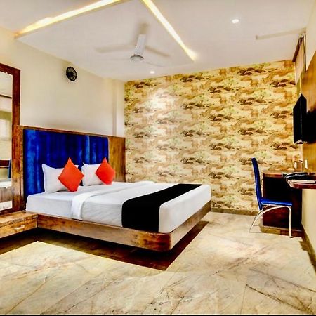 Hotel Vrindavan Prosperity Exterior photo