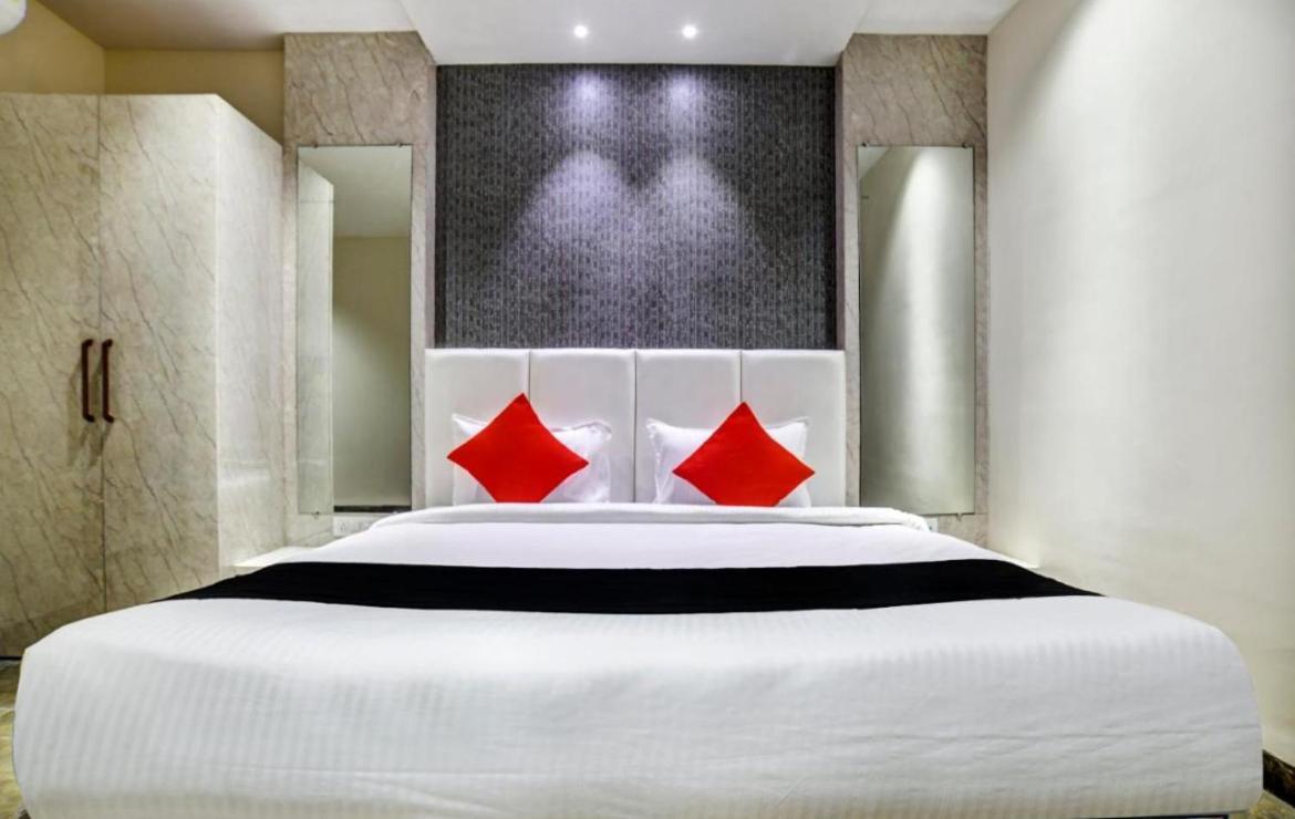 Hotel Vrindavan Prosperity Exterior photo