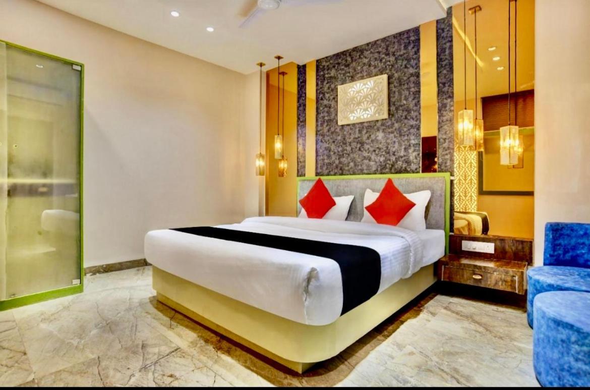 Hotel Vrindavan Prosperity Exterior photo