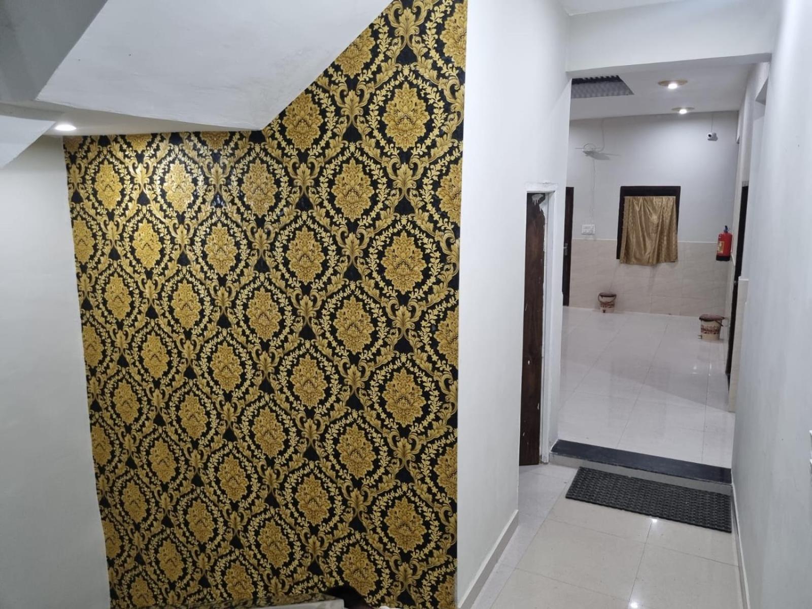 Hotel Vrindavan Prosperity Exterior photo